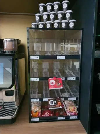 4 TIER BAKERY UNIT WITH TRIM Assembly